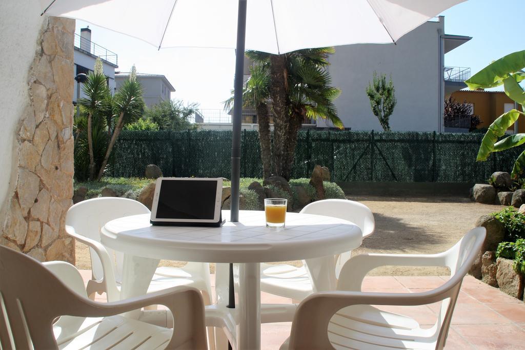 Apartaments Margarita Sabina Pinell Platja d'Aro Esterno foto